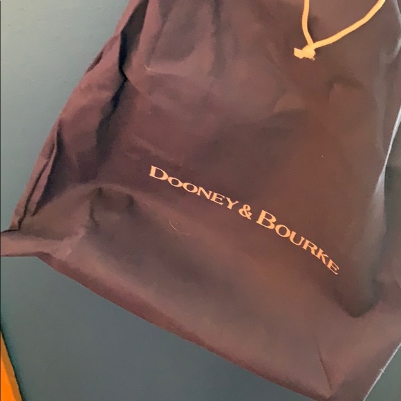 Brand new Dooney & Bourke Charlotte bag - Picture 3 of 5